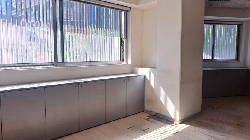 395 SQM Duplex Shop For Rent in Hamra, Ras Beirut