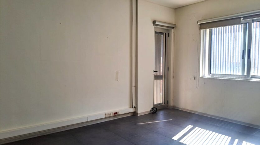395 SQM Duplex Shop For Rent in Hamra, Ras Beirut